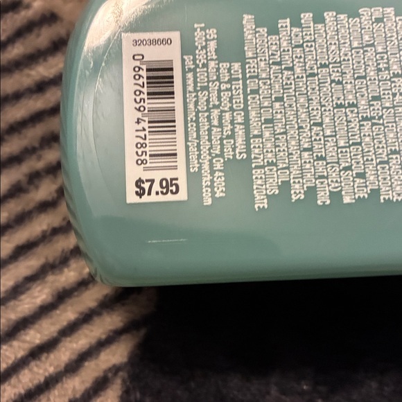 NWT Bath & Body Works Frosted Forest Gentle & Clean Foaming Hand Soap ( 4) - Picture 4 of 4